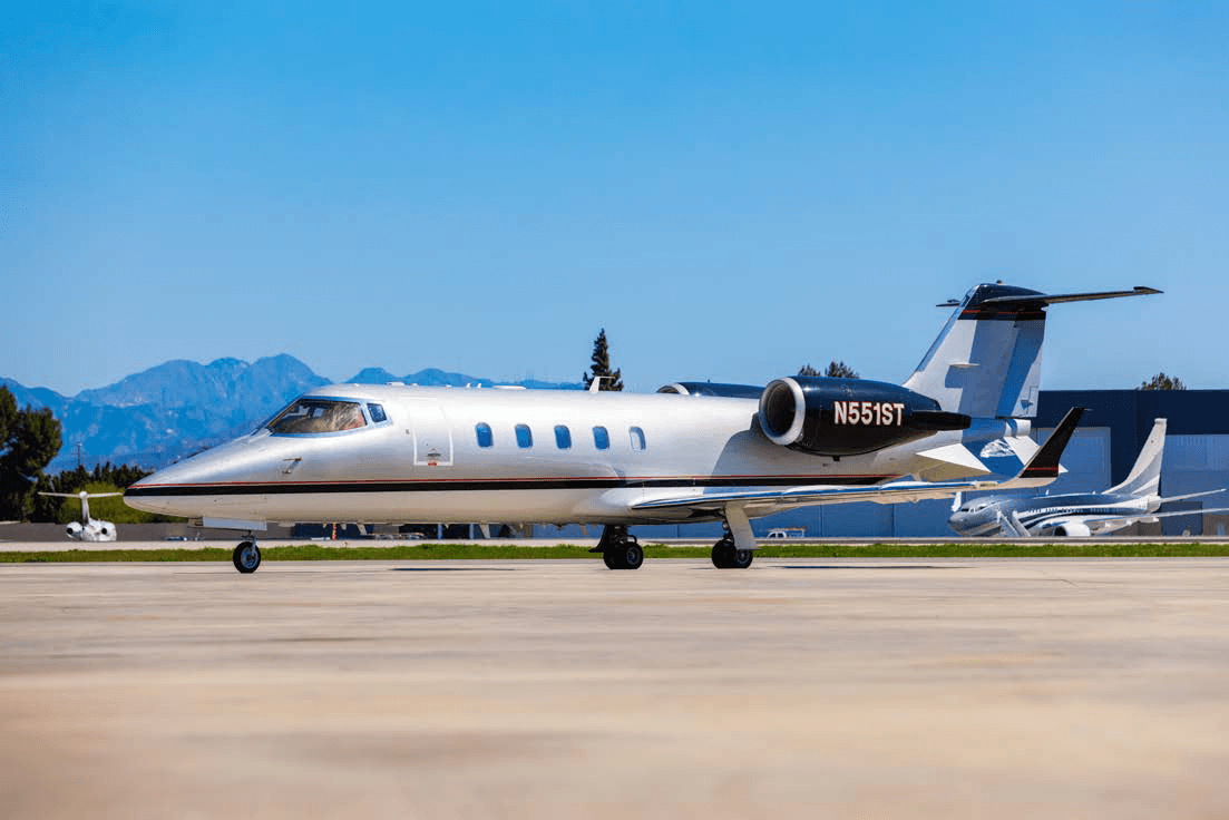 Learjet 60 N551ST