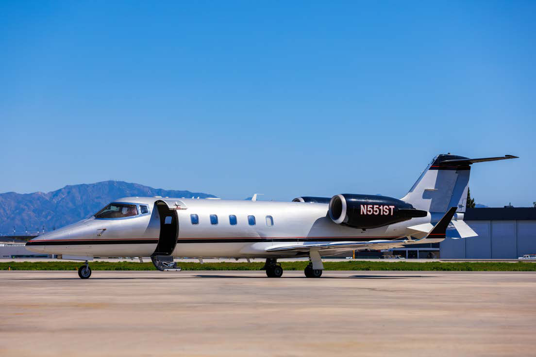 Learjet 60 N551ST, photo 2